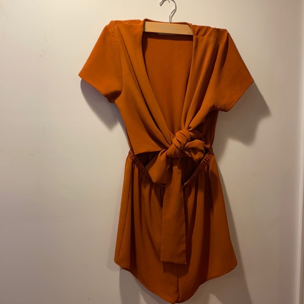 Reverse Brand Burnt Orange Tie Romper Size Small